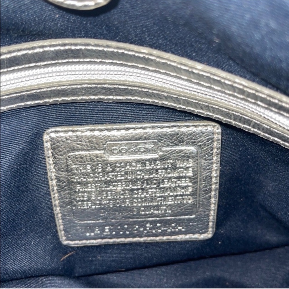 Coach Signature Tote in Denim and Silver - Picture 4 of 8